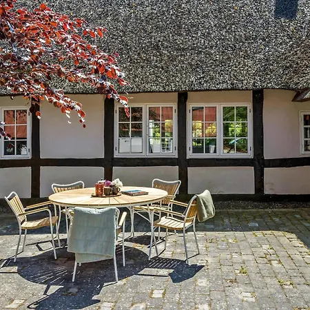 Acogedora Casa De 4 En Toftebjerg