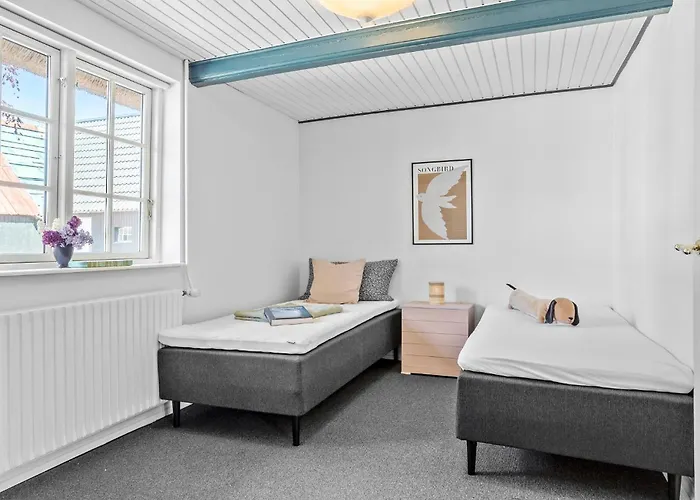 4 Bedroom Cozy In Samso Toftebjerg