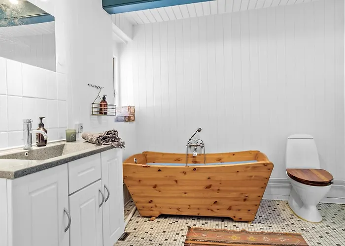 בית נופש 4 Bedroom Cozy In Samso *