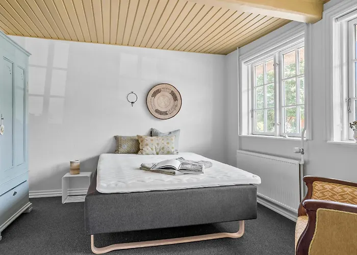 4 Bedroom Cozy In Samso בית נופש