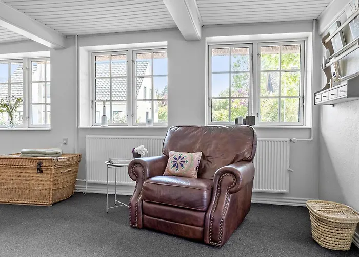בית נופש 4 Bedroom Cozy In Samso *